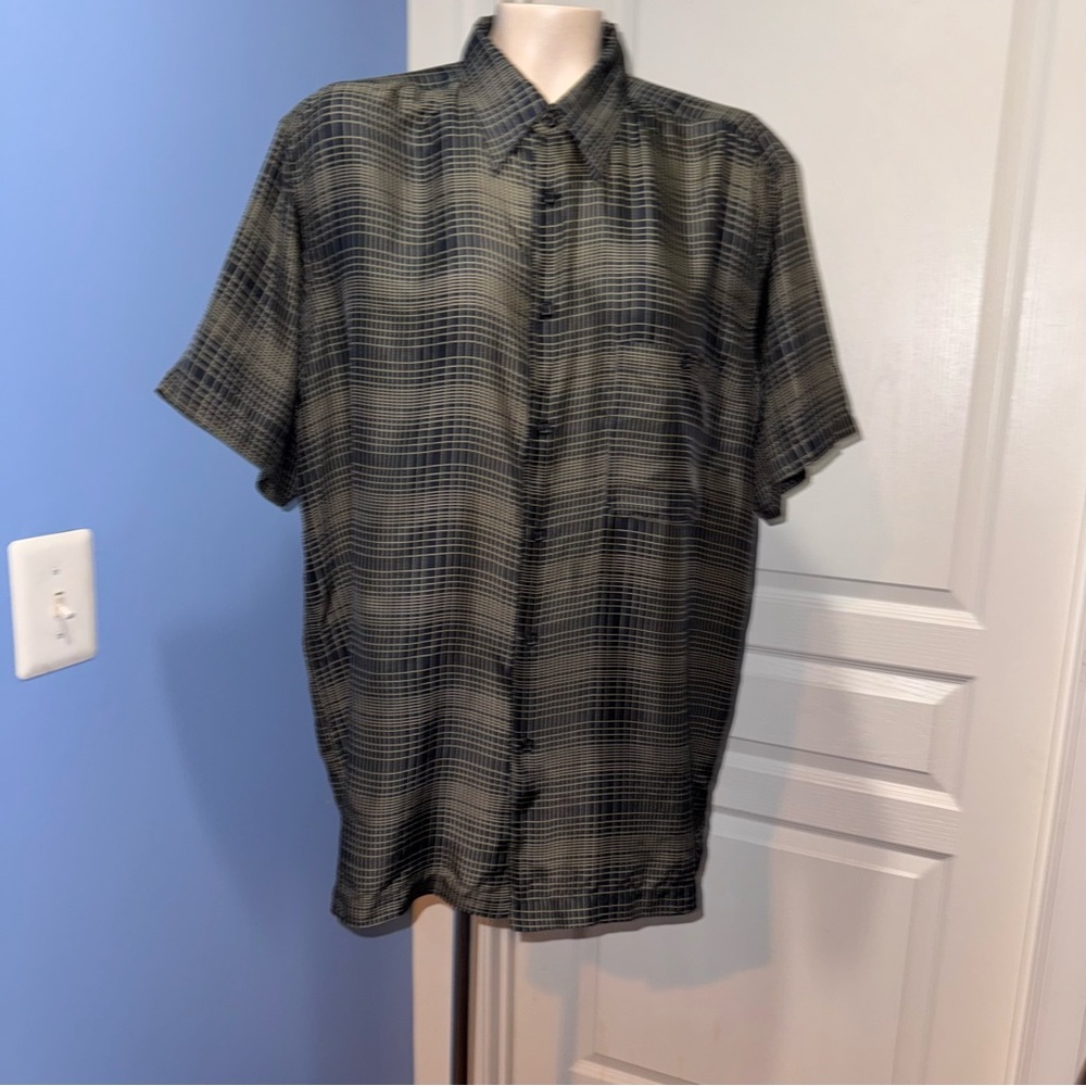 Marc Edwards 100% Silk Gray Plaid Button Down short sleeve Shirt size Large